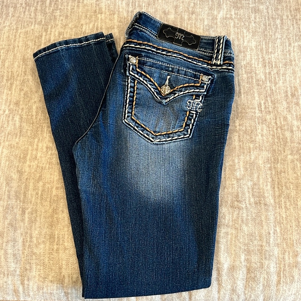 Miss Me signature skinny. Size 29.